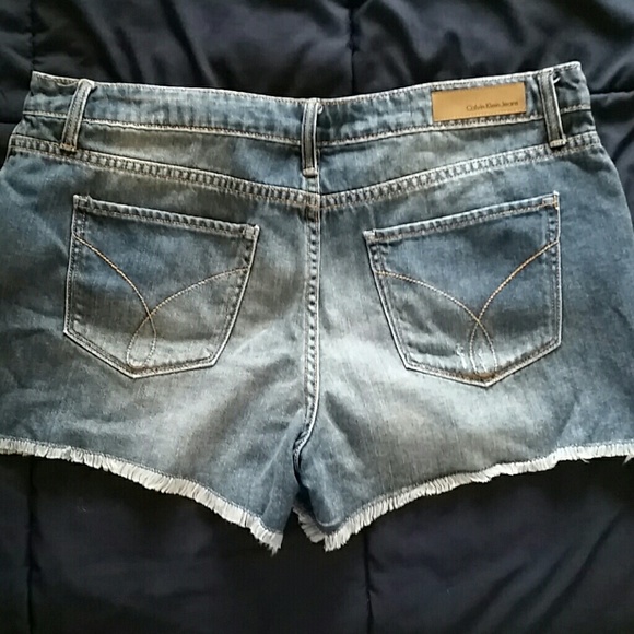 Calvin Klein Women's Jeans Shorts distressed size W 30 - Picture 3 of 4